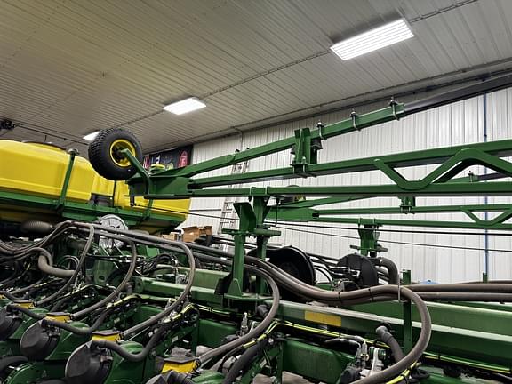 Image of John Deere DB60 equipment image 2
