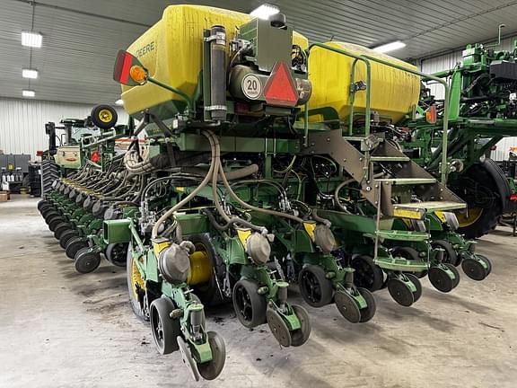 Image of John Deere DB60 equipment image 4