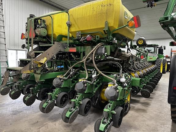 Image of John Deere DB60 equipment image 3