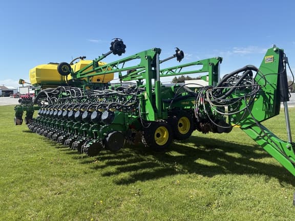 Image of John Deere DB60 equipment image 1