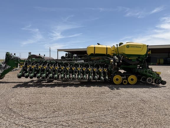 Image of John Deere DB60 equipment image 1