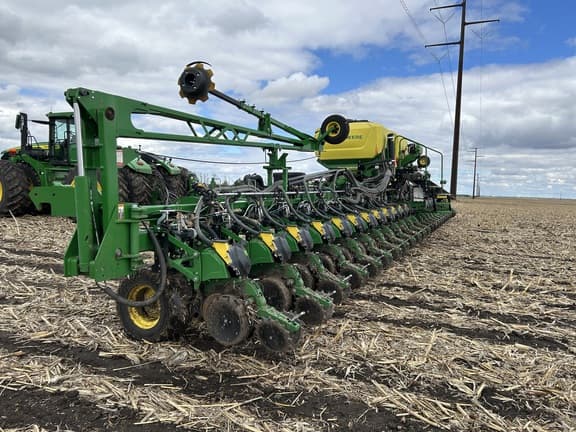 Image of John Deere DB60 equipment image 2