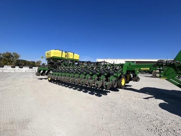 Image of John Deere DB60 Primary image