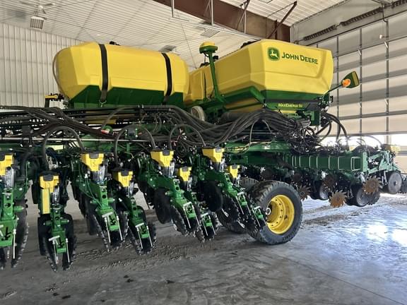 Image of John Deere DB60 equipment image 4