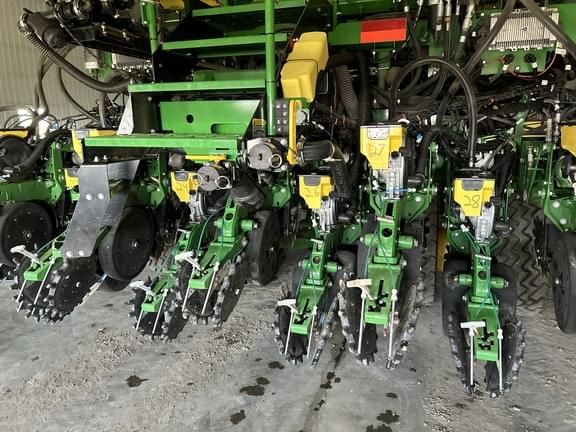 Image of John Deere DB60 equipment image 2