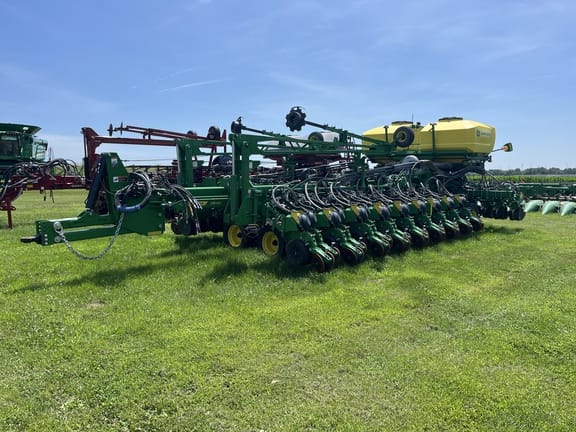 2024 John Deere DB60 Equipment Image0