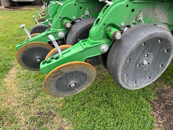Image of John Deere DB60 equipment image 2