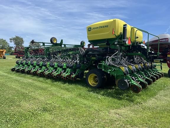 Image of John Deere DB60 equipment image 2