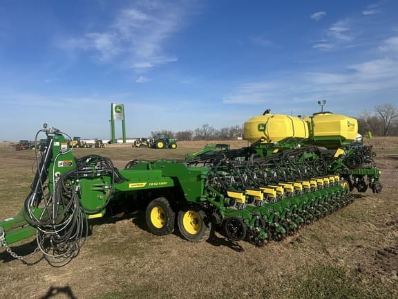 Image of John Deere DB60 equipment image 1