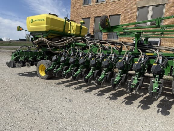Image of John Deere DB60 equipment image 3