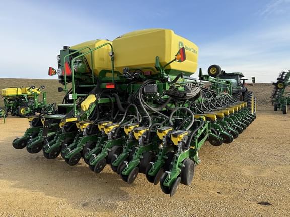 Image of John Deere DB60 equipment image 2