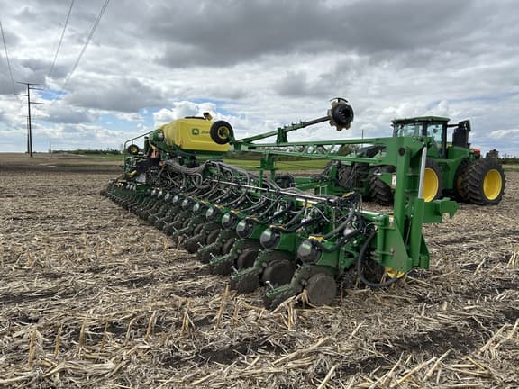 Image of John Deere DB60 Primary image
