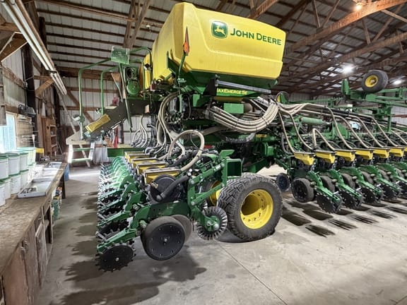 2024 John Deere DB60 Equipment Image0