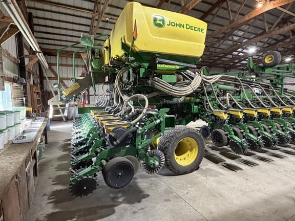 Image of John Deere DB60 Primary image