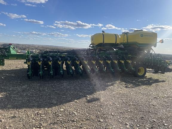 Image of John Deere DB60 equipment image 1