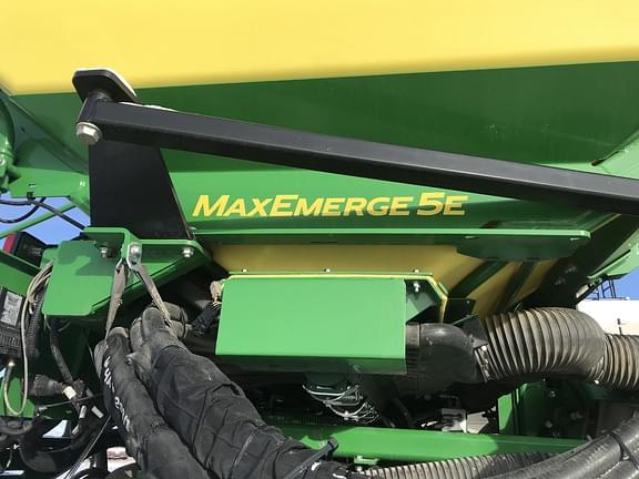 Image of John Deere DB60 equipment image 2