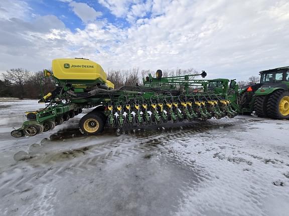 Image of John Deere DB60 equipment image 3