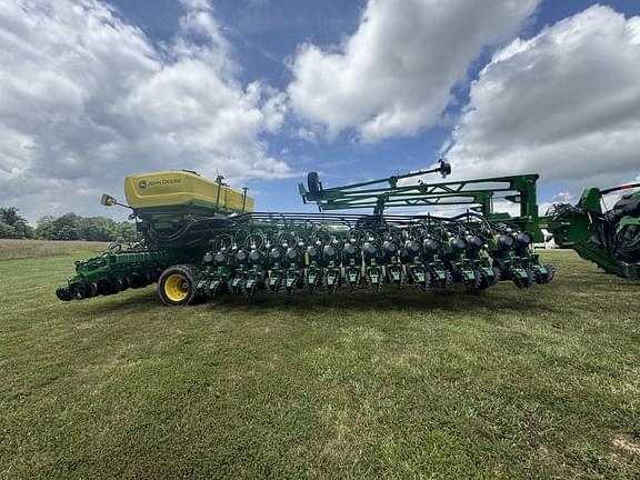 Image of John Deere DB60 Primary image