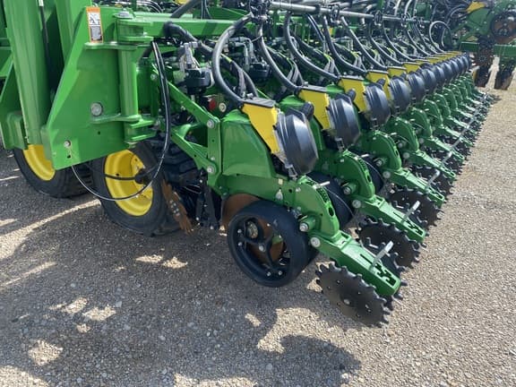 Image of John Deere DB60 equipment image 1