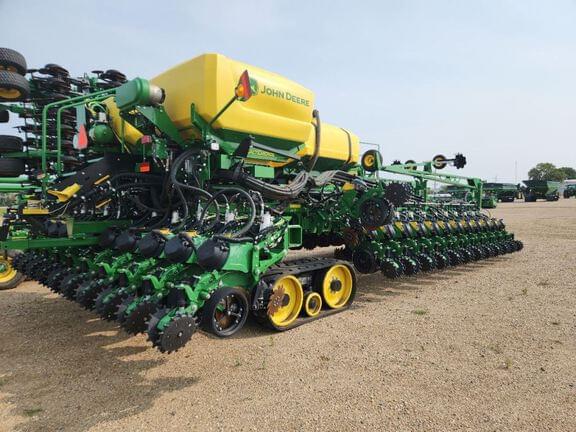 Image of John Deere DB66 equipment image 4