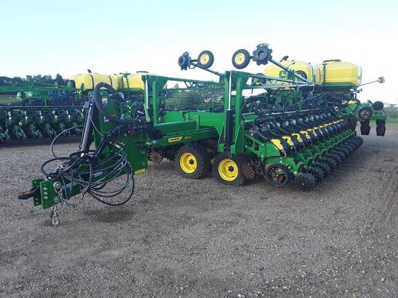 Image of John Deere DB66 Primary image