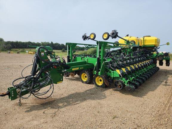 Image of John Deere DB66 Primary image