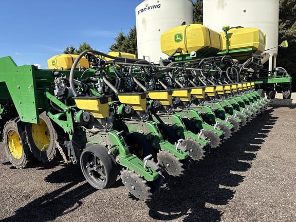 2024 John Deere DB66 Equipment Image0