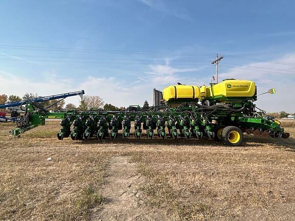 Image of John Deere DB66 equipment image 1