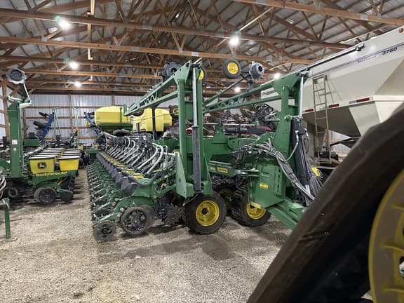 Image of John Deere DB80 equipment image 2