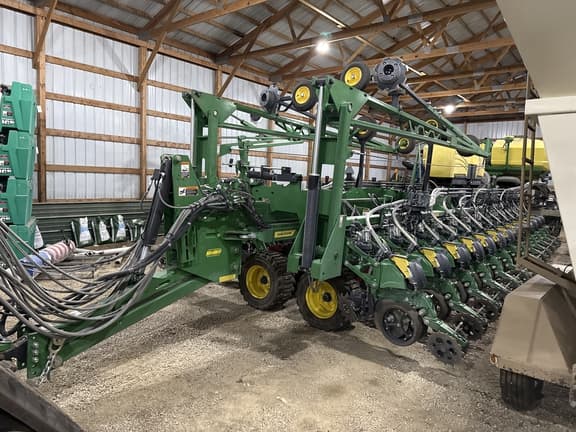 Image of John Deere DB80 equipment image 1