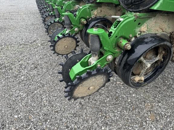 Image of John Deere DB80 equipment image 2