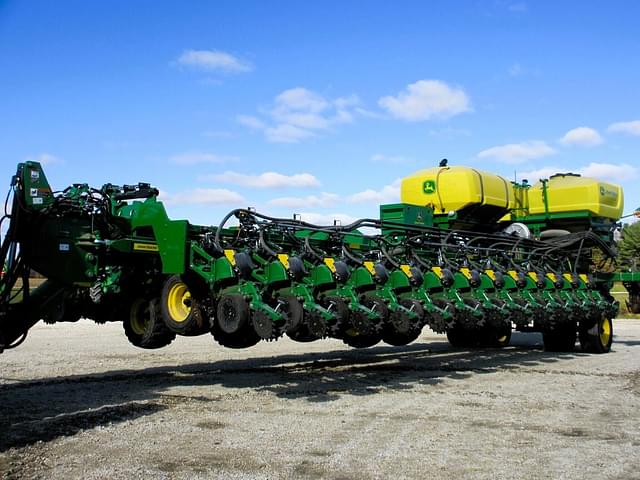 Image of John Deere DB80 equipment image 1