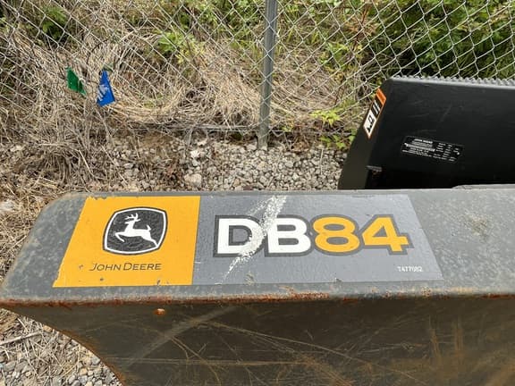 Image of John Deere Worksite Pro DB84 equipment image 2