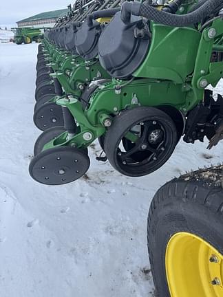 Image of John Deere DB90 equipment image 1