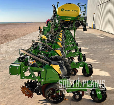 Image of John Deere DR16 Primary image