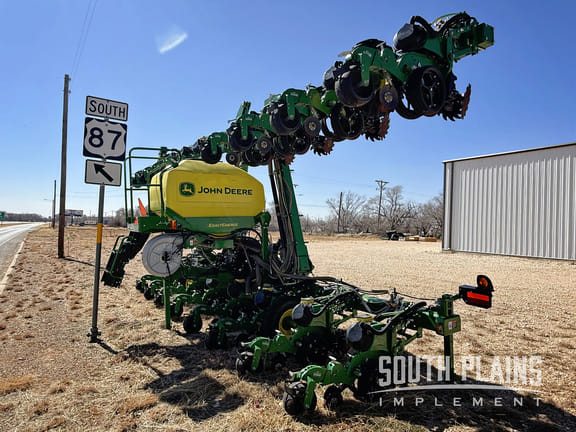 2024 John Deere DR16X Equipment Image0