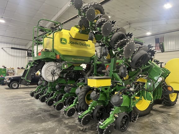 2024 John Deere DR16X Equipment Image0