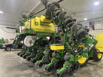 Main image John Deere DR16X