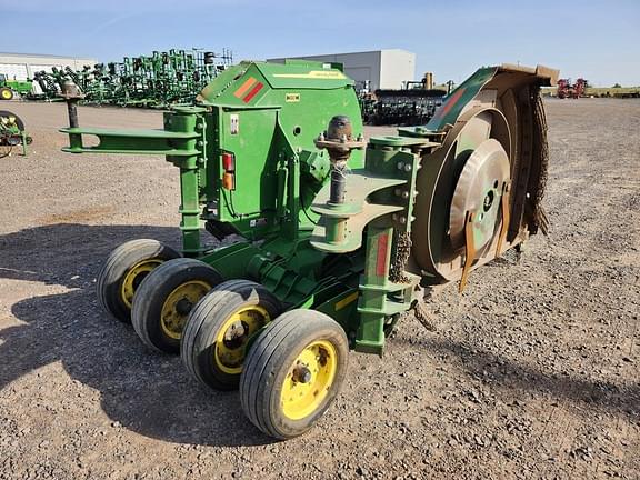 Image of John Deere FC15R equipment image 4
