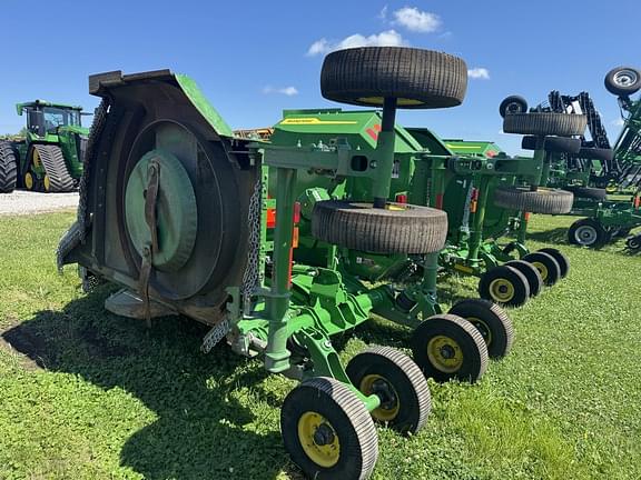 Image of John Deere FC15R equipment image 3
