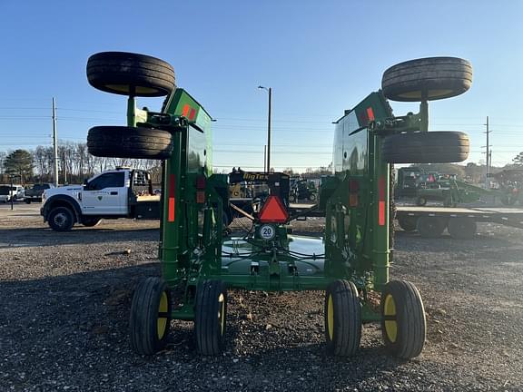 Image of John Deere FC20R equipment image 1