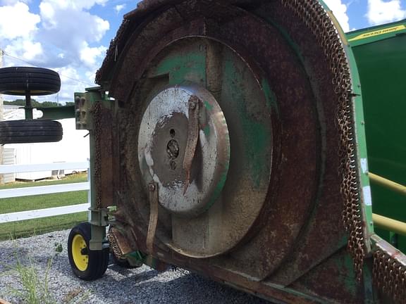 Image of John Deere FC20R equipment image 4
