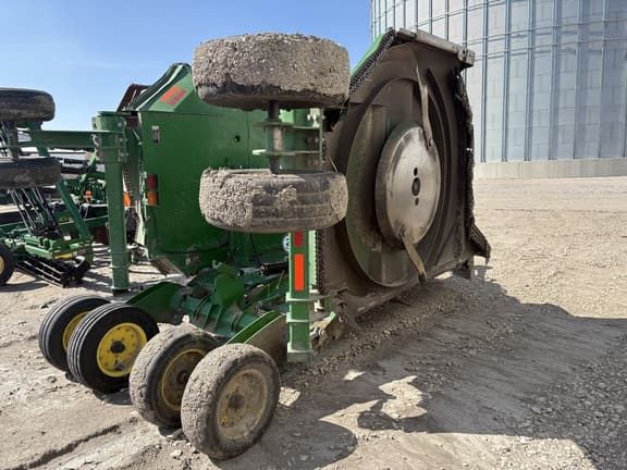 Image of John Deere FC20R equipment image 2