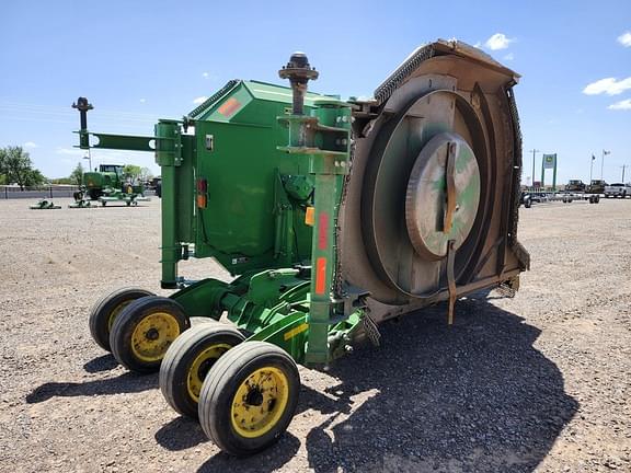 Image of John Deere FC20R equipment image 4
