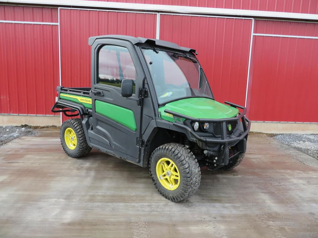Image of John Deere XUV 835M Primary Image