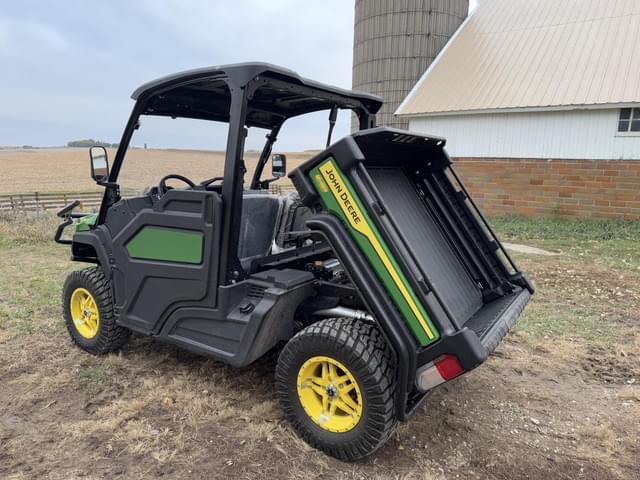 Image of John Deere XUV 835M equipment image 4