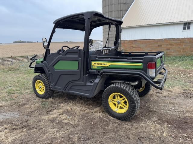Image of John Deere XUV 835M equipment image 1