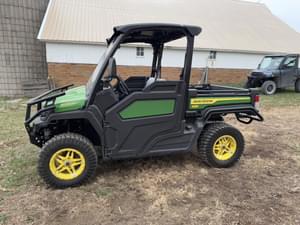 2024 John Deere XUV 835M Image