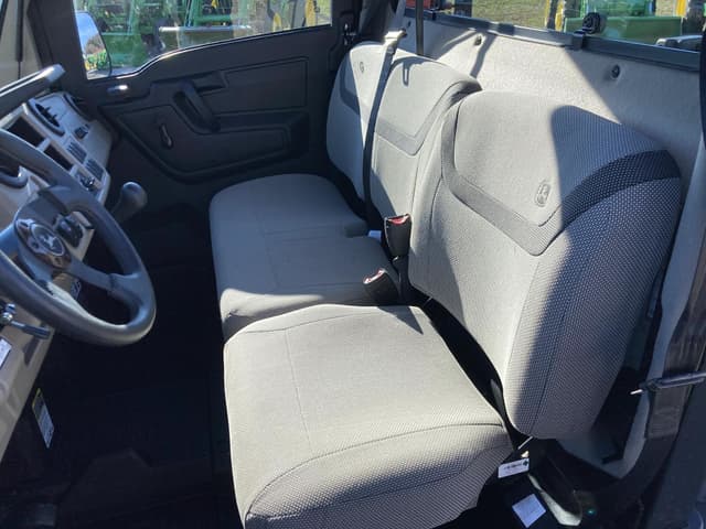 Image of John Deere XUV 835R equipment image 4