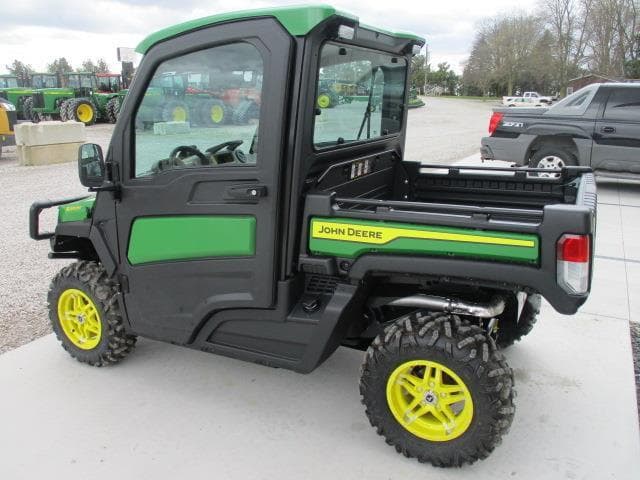 Image of John Deere XUV 835R equipment image 4